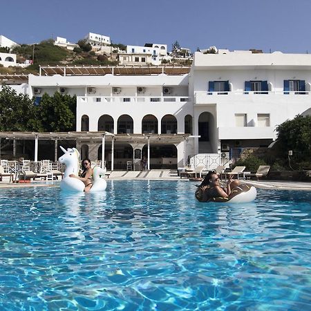 Armadoros Hotel / Ios Backpackers Kültér fotó