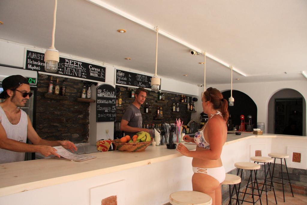 Armadoros Hotel / Ios Backpackers Kültér fotó