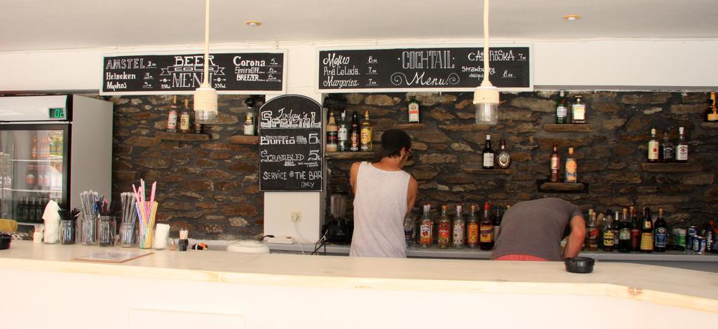 Armadoros Hotel / Ios Backpackers Kültér fotó