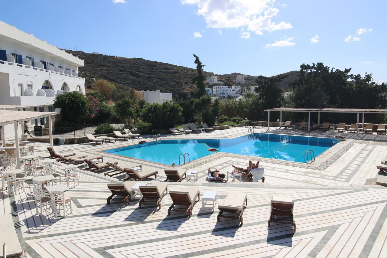Armadoros Hotel / Ios Backpackers Kültér fotó