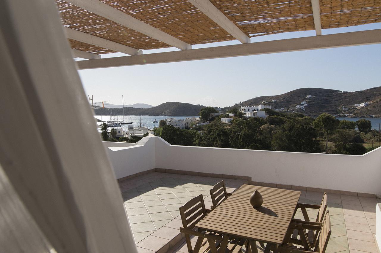 Armadoros Hotel / Ios Backpackers Kültér fotó