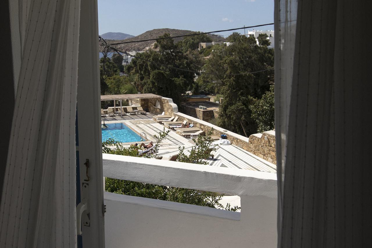 Armadoros Hotel / Ios Backpackers Kültér fotó
