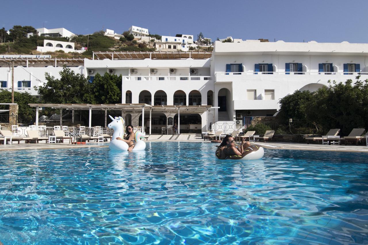 Armadoros Hotel / Ios Backpackers Kültér fotó